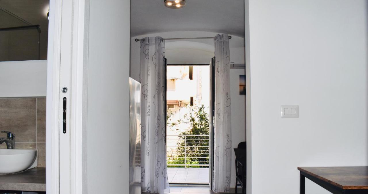 Miral One Apartment Bari Exterior foto
