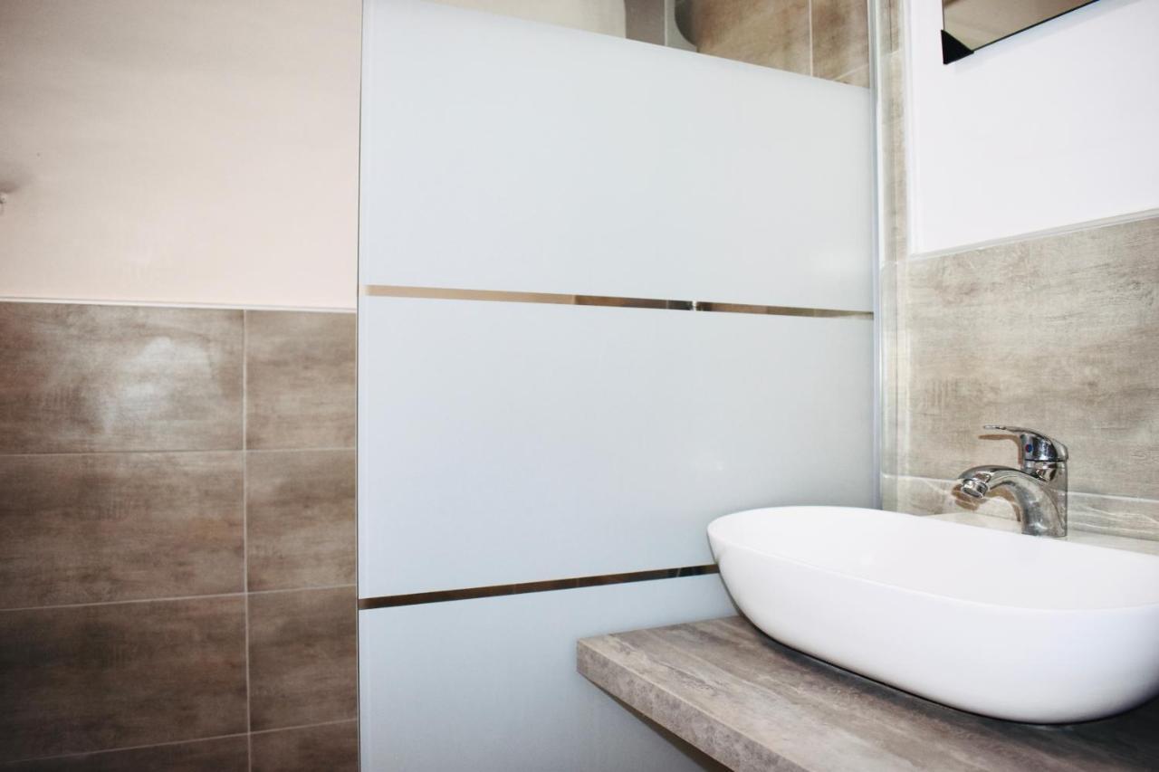 Miral One Apartment Bari Exterior foto