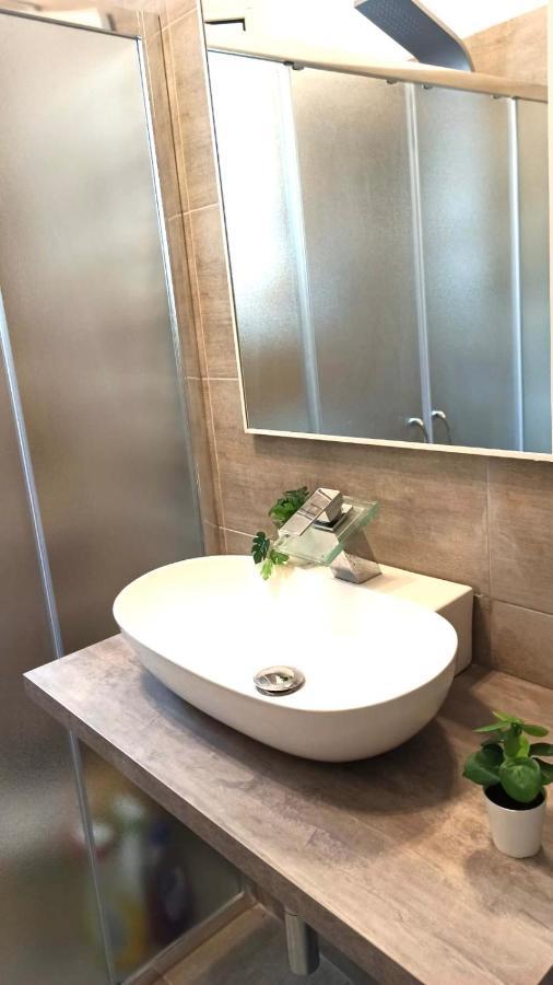 Miral One Apartment Bari Exterior foto